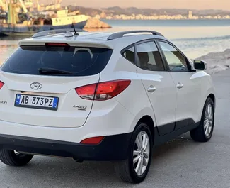 Verhuur Hyundai Tucson. Economy, Comfort, SUV, Crossover Auto te huur in Albanië ✓ Borg van Zonder Borg ✓ Verzekeringsmogelijkheden TPL, FDW, Buitenland.
