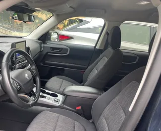 Ford Bronco 2024 beschikbaar voor verhuur in Tbilisi, met een kilometerlimiet van onbeperkt.