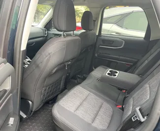 Interieur van Ford Bronco te huur in Georgië. Een geweldige auto met 5 zitplaatsen en een Automatisch transmissie.