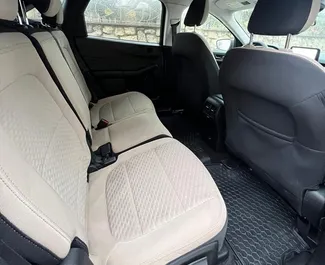 Hybride motor van 2,5L van Ford Escape 2022 te huur in Koetaisi.