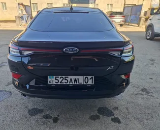 Verhuur JAC J7. Comfort Auto te huur in Kazachstan ✓ Borg van Borg van 30000 KZT ✓ Verzekeringsmogelijkheden TPL, Jonge.