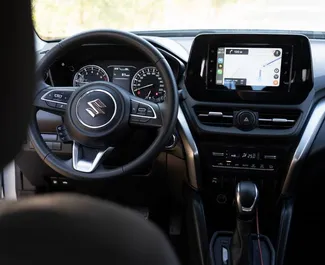 Benzine motor van 2,0L van Suzuki Grand Vitara 2025 te huur in Dubai.