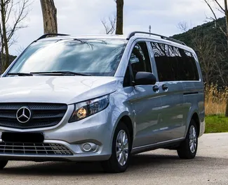 Vooraanzicht van een huurauto Mercedes-Benz Vito Tourer Pro in Becici, Montenegro ✓ Auto #12178. ✓ Transmissie Automatisch TM ✓ 0 beoordelingen.