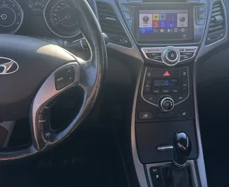 Diesel motor van 1,6L van Hyundai Elantra 2019 te huur in Durrës.