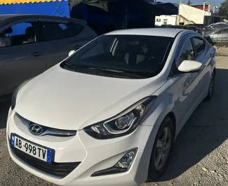 Vooraanzicht van een huurauto Hyundai Elantra in Durrës, Albanië ✓ Auto #16115. ✓ Transmissie Automatisch TM ✓ 0 beoordelingen.