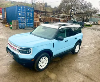 Vooraanzicht van een huurauto Ford Bronco in Tbilisi, Georgië ✓ Auto #15927. ✓ Transmissie Automatisch TM ✓ 0 beoordelingen.
