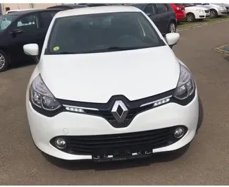 Autohuur Renault Clio 4 2014 in in Montenegro, met Diesel brandstof en 90 pk ➤ Vanaf 19 EUR per dag.
