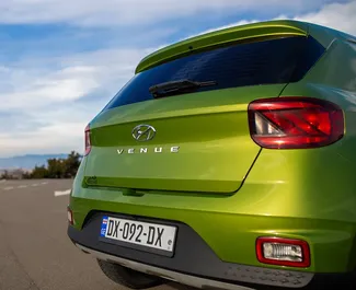 Autohuur Hyundai Venue 2019 in in Georgië, met Benzine brandstof en 121 pk ➤ Vanaf 81 GEL per dag.