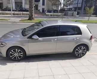 Autohuur Volkswagen Golf 7 #16364 Automatisch in Limassol, uitgerust met 1,6L motor ➤ Van Leo in Cyprus.