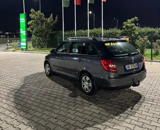 Verhuur Skoda Fabia. Economy Auto te huur in Albanië ✓ Borg van Zonder Borg ✓ Verzekeringsmogelijkheden TPL, Buitenland.