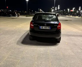 Verhuur Skoda Fabia. Economy Auto te huur in Albanië ✓ Borg van Zonder Borg ✓ Verzekeringsmogelijkheden TPL, Buitenland.
