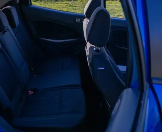 Benzine motor van 2,0L van Ford Eco Sport 2022 te huur in Tbilisi.