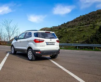Benzine motor van 2,0L van Ford Eco Sport 2022 te huur in Tbilisi.
