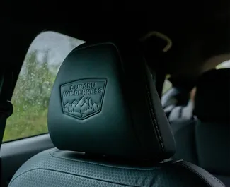 Subaru Crosstrek 2023 beschikbaar voor verhuur in Tbilisi, met een kilometerlimiet van onbeperkt.