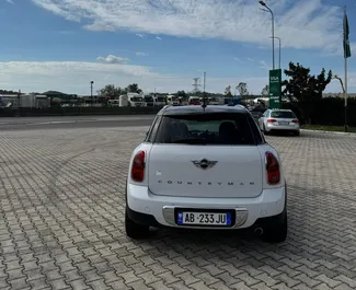 Diesel motor van 1,6L van Mini Countryman Cooper S 2014 te huur in Tirana.