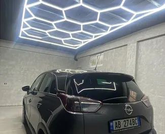 Autohuur Opel Crossland 2021 in in Albanië, met Diesel brandstof en 77 pk ➤ Vanaf 20 EUR per dag.