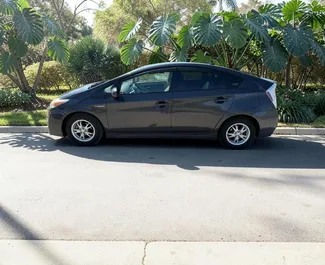 Autohuur Toyota Prius #16346 Automatisch in Batumi, uitgerust met 1,8L motor ➤ Van Anastasia in Georgië.