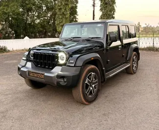 Verhuur Mahindra Thar Roxx. SUV, Crossover Auto te huur in Goa ✓ Borg van Borg van 60 USD ✓ Verzekeringsmogelijkheden TPL.