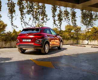 Vooraanzicht van een huurauto Hyundai Kona in Tbilisi, Georgië ✓ Auto #16284. ✓ Transmissie Automatisch TM ✓ 0 beoordelingen.