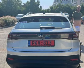 Benzine motor van 1,0L van Volkswagen Taigo 2023 te huur in Limassol.
