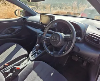 Autohuur Toyota Yaris 2021 in in Cyprus, met Benzine brandstof en 120 pk ➤ Vanaf 22 EUR per dag.