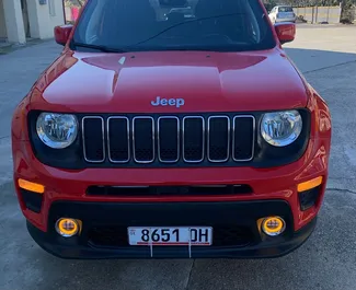 Vooraanzicht van een huurauto Jeep Renegade in Koetaisi, Georgië ✓ Auto #16184. ✓ Transmissie Automatisch TM ✓ 0 beoordelingen.