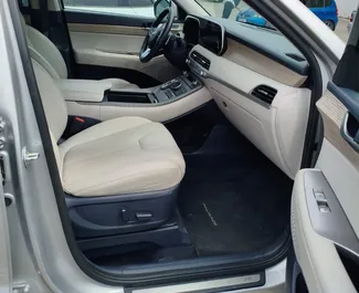 Hyundai Palisade 2021 beschikbaar voor verhuur in Tbilisi, met een kilometerlimiet van onbeperkt.