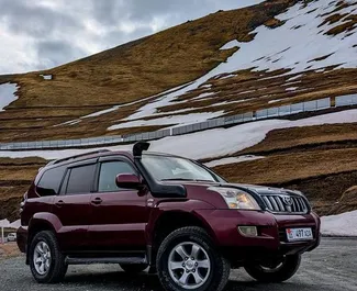 Vooraanzicht van een huurauto Toyota Land Cruiser Prado in Bishkek, Kirgizië ✓ Auto #16343. ✓ Transmissie Automatisch TM ✓ 0 beoordelingen.