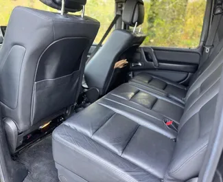 Vooraanzicht van een huurauto Mercedes-Benz G-Class in Limassol, Cyprus ✓ Auto #16466. ✓ Transmissie Automatisch TM ✓ 0 beoordelingen.