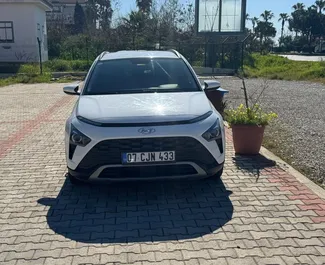 Vooraanzicht van een huurauto Hyundai Bayon in Alanya, Turkije ✓ Auto #16400. ✓ Transmissie Automatisch TM ✓ 0 beoordelingen.