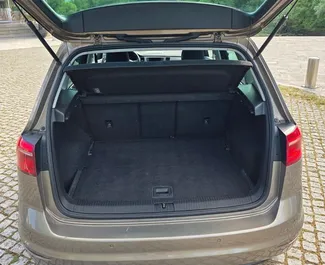 Volkswagen Golf Sportsvan 2019 met Vooraandrijving systeem, beschikbaar in Budva.