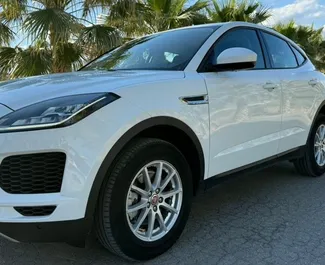 Verhuur Jaguar E-Pace. Premium, Luxe, SUV, Crossover Auto te huur in Spanje ✓ Borg van Borg van 500 EUR ✓ Verzekeringsmogelijkheden TPL.