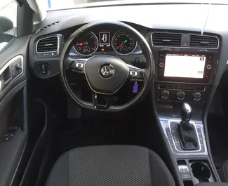 Diesel motor van 1,6L van Volkswagen Golf 7 2018 te huur op Podgorica Luchthaven.