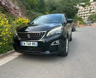 Vooraanzicht van een huurauto Peugeot 3008 op Podgorica Luchthaven, Montenegro ✓ Auto #16476. ✓ Transmissie Automatisch TM ✓ 0 beoordelingen.