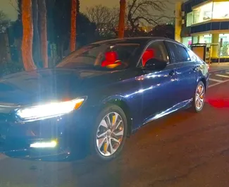 Vooraanzicht van een huurauto Honda Accord in Bakoe, Azerbeidzjan ✓ Auto #16509. ✓ Transmissie Automatisch TM ✓ 0 beoordelingen.