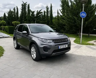 Vooraanzicht van een huurauto Land Rover Discovery in Tbilisi, Georgië ✓ Auto #15166. ✓ Transmissie Automatisch TM ✓ 0 beoordelingen.