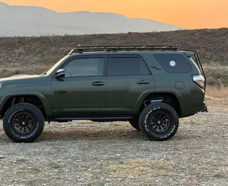 Autohuur Toyota 4 Runner 2024 in in Georgië, met Benzine brandstof en 270 pk ➤ Vanaf 400 GEL per dag.