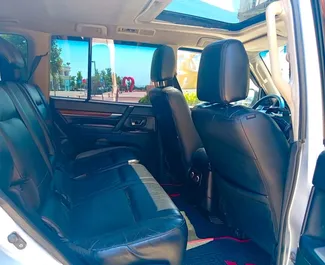 Verhuur Mitsubishi Pajero. Comfort, SUV Auto te huur in Azerbeidzjan ✓ Borg van Borg van 200 AZN ✓ Verzekeringsmogelijkheden TPL, CDW, SCDW, Diefstal.