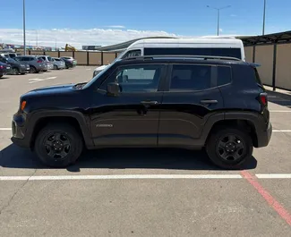 Verhuur Jeep Renegade. Economy, Comfort, Crossover Auto te huur in Georgië ✓ Borg van Borg van 250 GEL ✓ Verzekeringsmogelijkheden TPL, CDW, SCDW, Passagiers, Diefstal.
