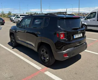Benzine motor van 2,5L van Jeep Renegade 2020 te huur in Tbilisi.
