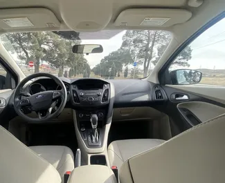 Ford Focus 2017 beschikbaar voor verhuur in Tbilisi, met een kilometerlimiet van 250 km/dag.