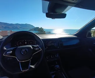 Vooraanzicht van een huurauto Skoda Kodiaq in Budva, Montenegro ✓ Auto #16536. ✓ Transmissie Automatisch TM ✓ 0 beoordelingen.