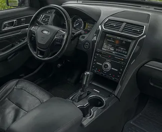 Ford Explorer 2018 met Aandrijving op alle wielen systeem, beschikbaar in Tbilisi.