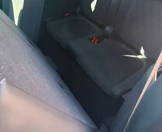Skoda Kodiaq 2023 beschikbaar voor verhuur in Budva, met een kilometerlimiet van onbeperkt.