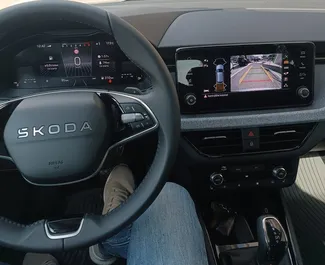 Vooraanzicht van een huurauto Skoda Kamiq in Budva, Montenegro ✓ Auto #16534. ✓ Transmissie Automatisch TM ✓ 0 beoordelingen.