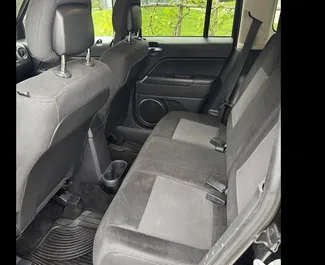 Autohuur Jeep Patriot 2017 in in Georgië, met Benzine brandstof en 169 pk ➤ Vanaf 89 GEL per dag.