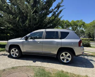 Autohuur Jeep Compass 2017 in in Georgië, met Benzine brandstof en 169 pk ➤ Vanaf 90 GEL per dag.