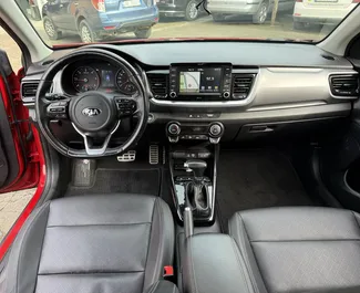 Verhuur Kia Stonic. Comfort, Crossover Auto te huur in Albanië ✓ Borg van Borg van 200 EUR ✓ Verzekeringsmogelijkheden TPL, CDW, SCDW, Diefstal, Buitenland, Geen storting.