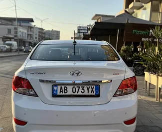 Verhuur Hyundai Accent. Economy Auto te huur in Albanië ✓ Borg van Zonder Borg ✓ Verzekeringsmogelijkheden TPL, CDW, SCDW, FDW, Buitenland, Geen storting.