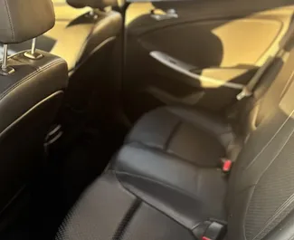Diesel motor van 1,6L van Hyundai Accent 2015 te huur in Durrës.